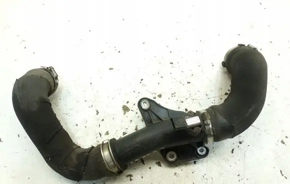 Audi A5 8T 8F Intercooler hose/pipe 8K0145673E