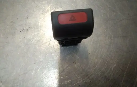 Subaru Forester SF Hazard light switch 06016