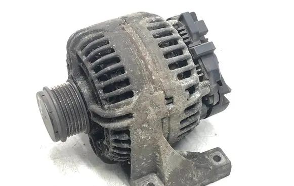 Volvo V70 Generator/alternator 30658085 0124525060