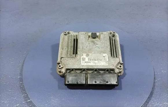 Skoda Octavia Mk2 (1Z) Engine control unit/module ECU 0281014711