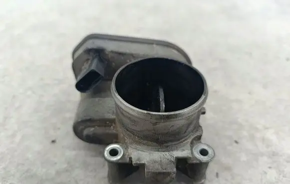 Opel Antara Throttle body valve 96440414