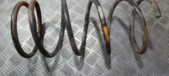 Volvo S40, V40 Front coil spring