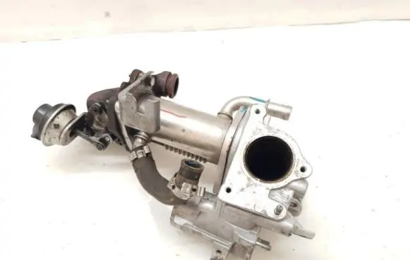 Renault Scenic III - Grand scenic III EGR valve cooler 147355713R