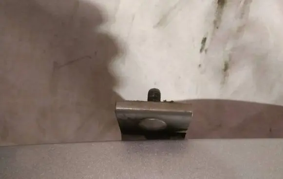 Volkswagen Golf VI Tailgate/trunk/boot hinge