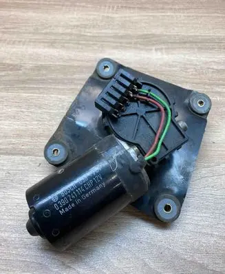 Mitsubishi Carisma Wiper motor 0390241114