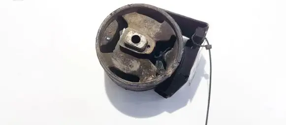 Volkswagen PASSAT B3 Engine mount bracket 30130001