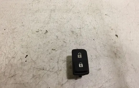 Volvo V50 Central locking switch button 0565832