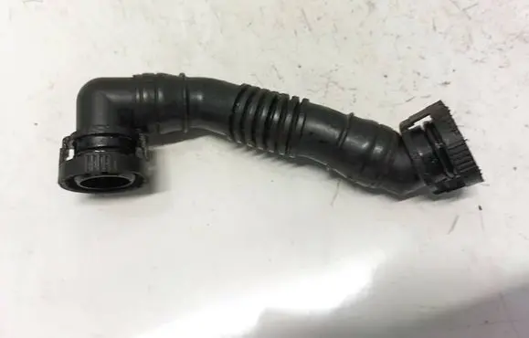 Volkswagen Golf V Breather hose/pipe 03G103493D