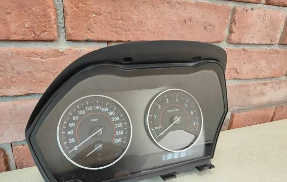 BMW 1 F20 F21 Speedometer (instrument cluster) 6847107 5A03E53 6843082
