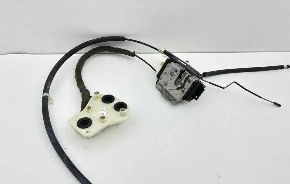 Maserati Ghibli Front door soft close latching motor 4064603001 4120603002