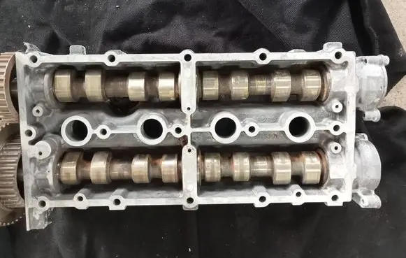 Skoda Fabia Mk1 (6Y) Rocker cam cover 036103475N