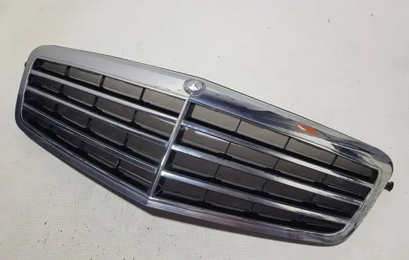 Mercedes-Benz E W212 Front grill 2128801083DCC A2128801083