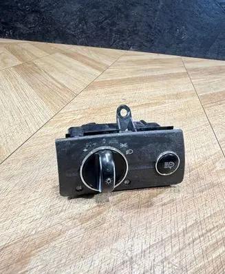 Mercedes-Benz E W211 Light switch 2115450104 04056000
