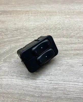 Opel Astra G Electric window control switch 90561088 13363201