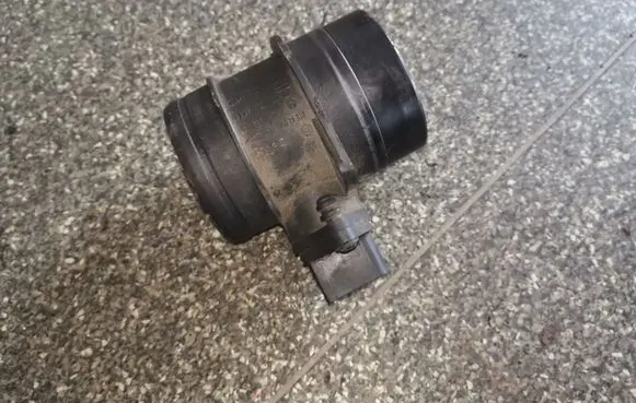 Skoda Roomster (5J) Mass air flow meter 0281002461 074906461B