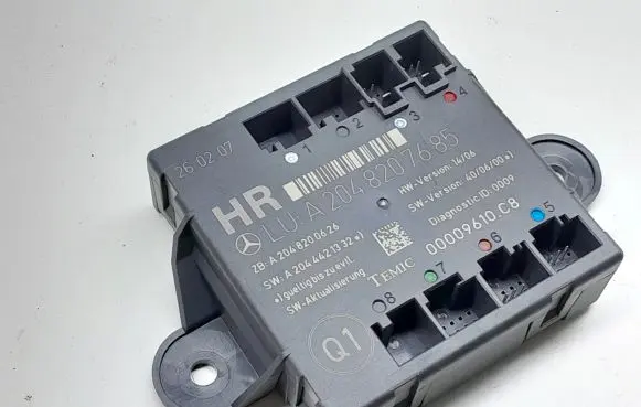 Mercedes-Benz C W204 Door control unit/module A2048207685
