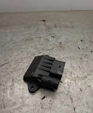 Glow plug pre-heat relay