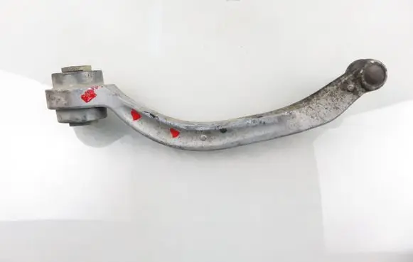 Audi A4 S4 B5 8D Front lower control arm/wishbone 