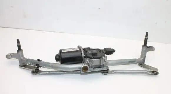 Jaguar XE Front wiper linkage and motor W000060842