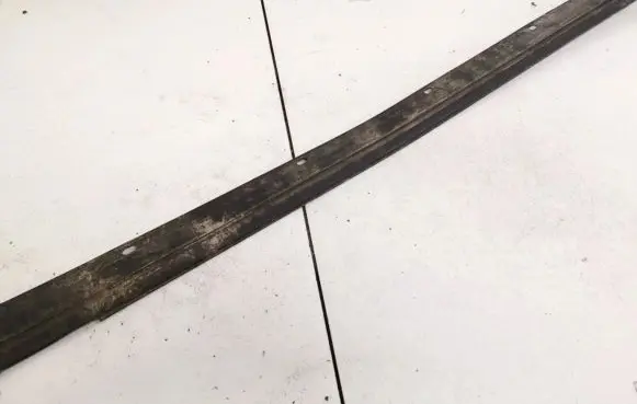 Front door glass trim molding
