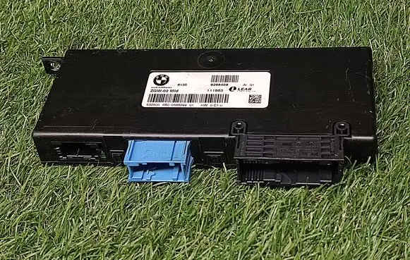 BMW 5 F10 F11 Gateway control module 9266409 61359266409