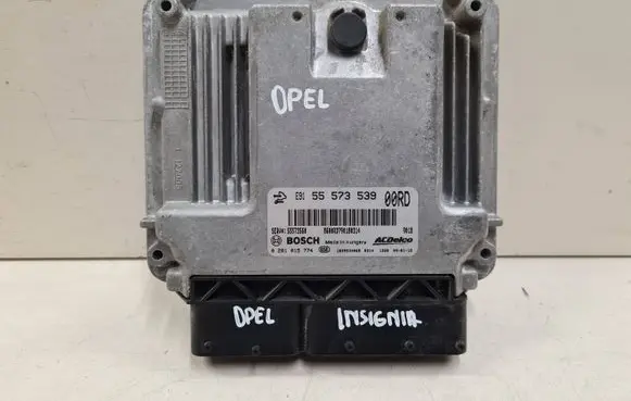 Opel Insignia A Engine control unit/module 55573539 55573560 0281015774