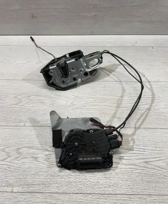 BMW 6 E63 E64 Rear door lock 4151309208 41513092 717463502