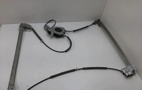 Mercedes-Benz Vito Viano W639 Front door window regulator with motor 4833231 SP000139332