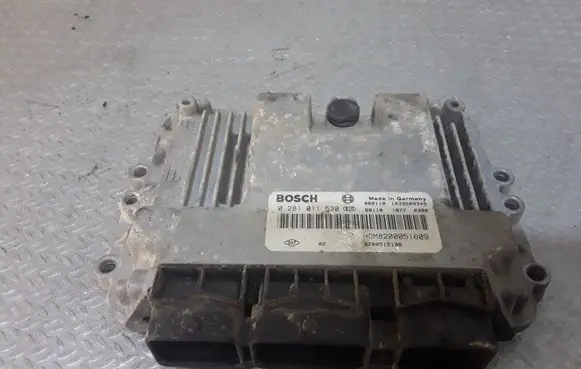 Opel Vivaro Engine control unit/module 0281011530