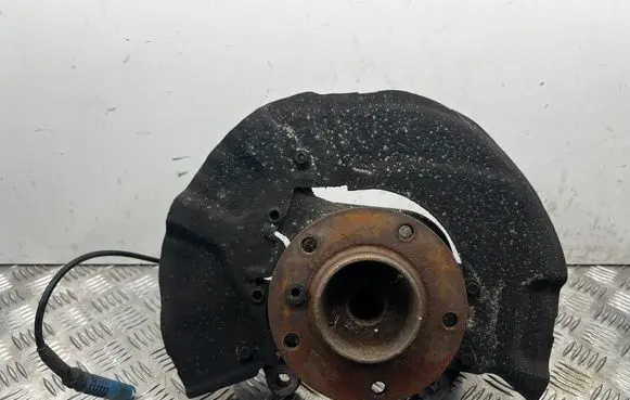 BMW 5 E60 E61 Front wheel hub 6760953 6758527
