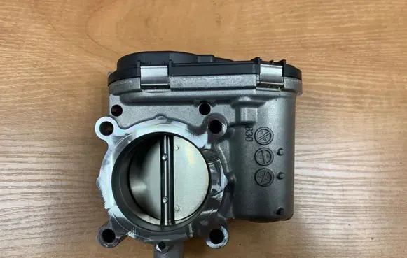 Mercedes-Benz GLC X253 C253 Throttle valve A2701410025
