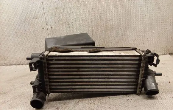Ford Focus Intercooler radiator CV619L440VC