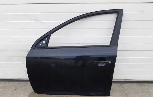 KIA Ceed Front door