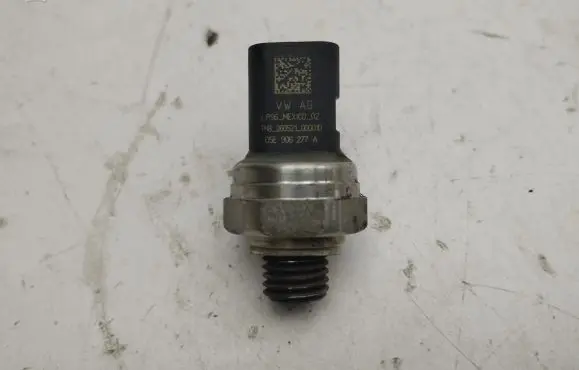 Seat Leon IV Oil pressure sensor 05E906277A