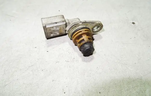 Skoda Fabia Mk2 (5J) Camshaft position sensor 030907601E