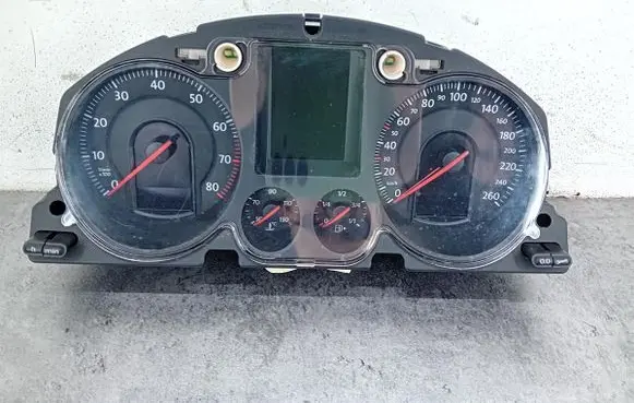 Volkswagen PASSAT B6 Speedometer (instrument cluster) 3C0920870F