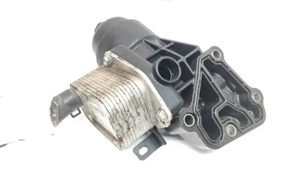 Oil filter mounting bracket
