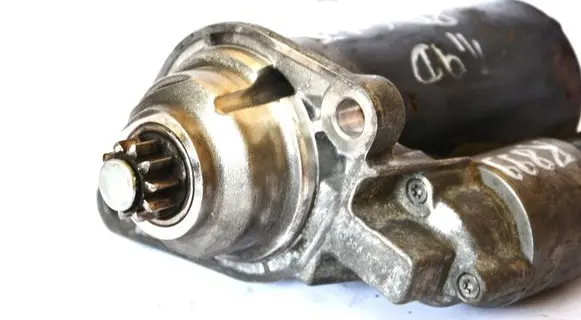 Volkswagen Golf V Starter motor 10058311