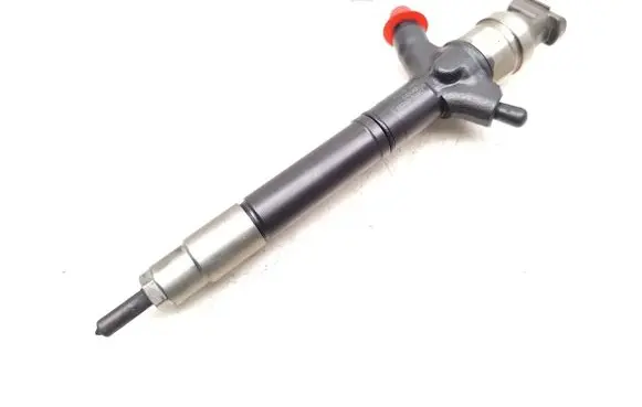Toyota RAV 4 (XA30) Fuel injector 236700R020