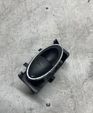 Mercedes-Benz E W211 Tailgate opening switch 501C034369200