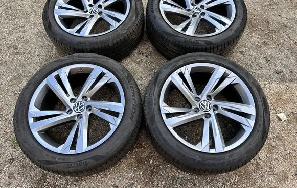 Volkswagen Tiguan Allspace R19 alloy rim 5NN601025T