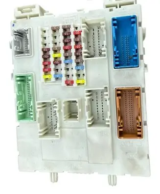 Volvo V40 Fuse module 31394963 3554267494 131015