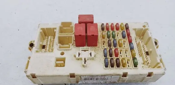 Fiat Stilo Fuse module 46797609 2MNC4024C 501208530090