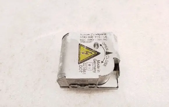 BMW X5 E53 Headlight ballast module Xenon 5DD00831950