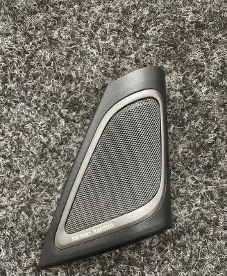 BMW 7 G11 G12 Dash center speaker trim cover 7458448