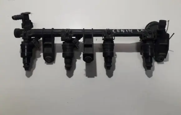 Renault Scenic I Fuel main line pipe 7700273495