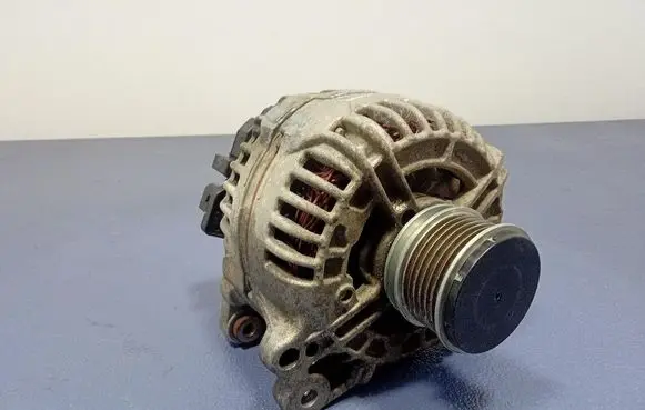 Skoda Superb B6 (3T) Generator/alternator 03L903023