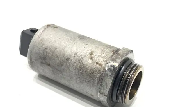 BMW 5 E39 Camshaft position sensor 1432532
