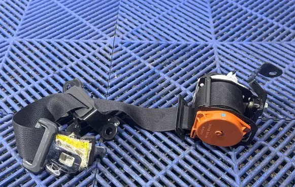 Toyota Prius+ (ZVW40) Roof seat belt ABO55