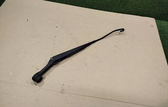 Mazda MX-5 NB Miata Wiper trim J07EP13162 J07EP1316
